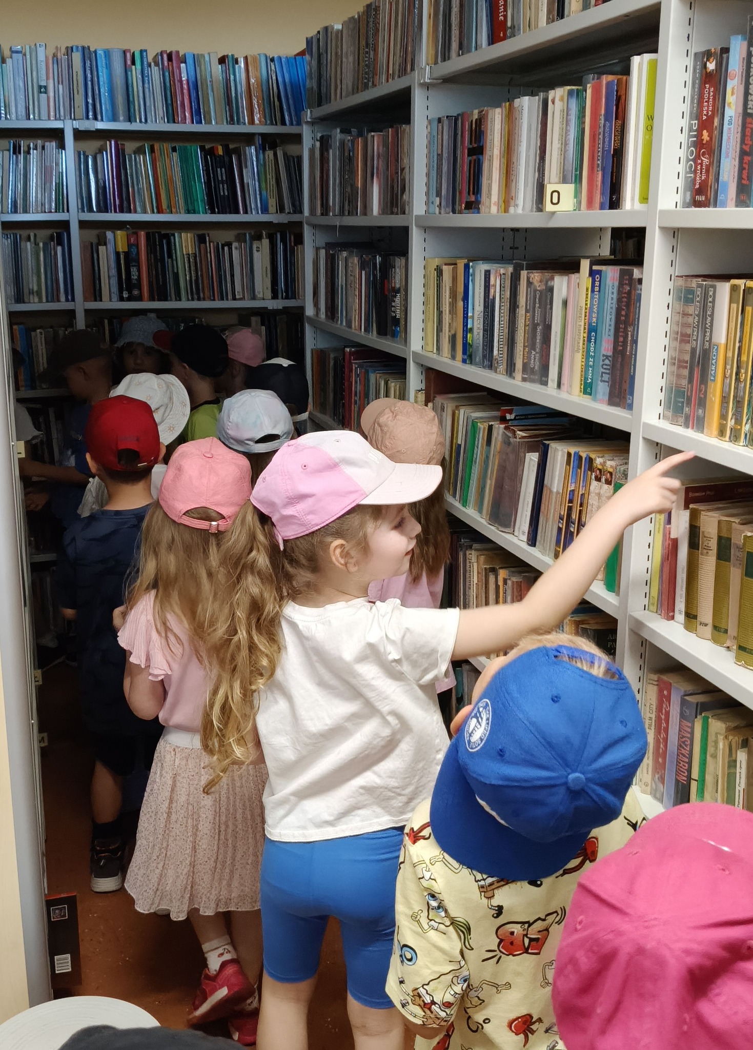 Wizyta dzieci w&nbsp;bibliotece