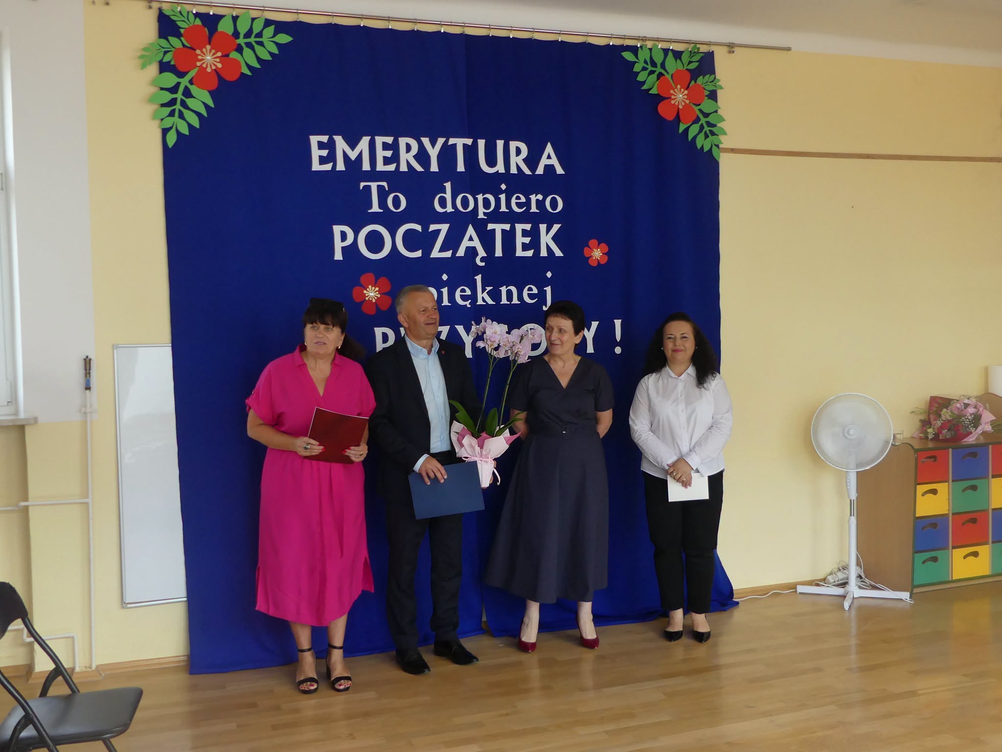 Zdjęcie z&nbsp;pożegnania emeryta