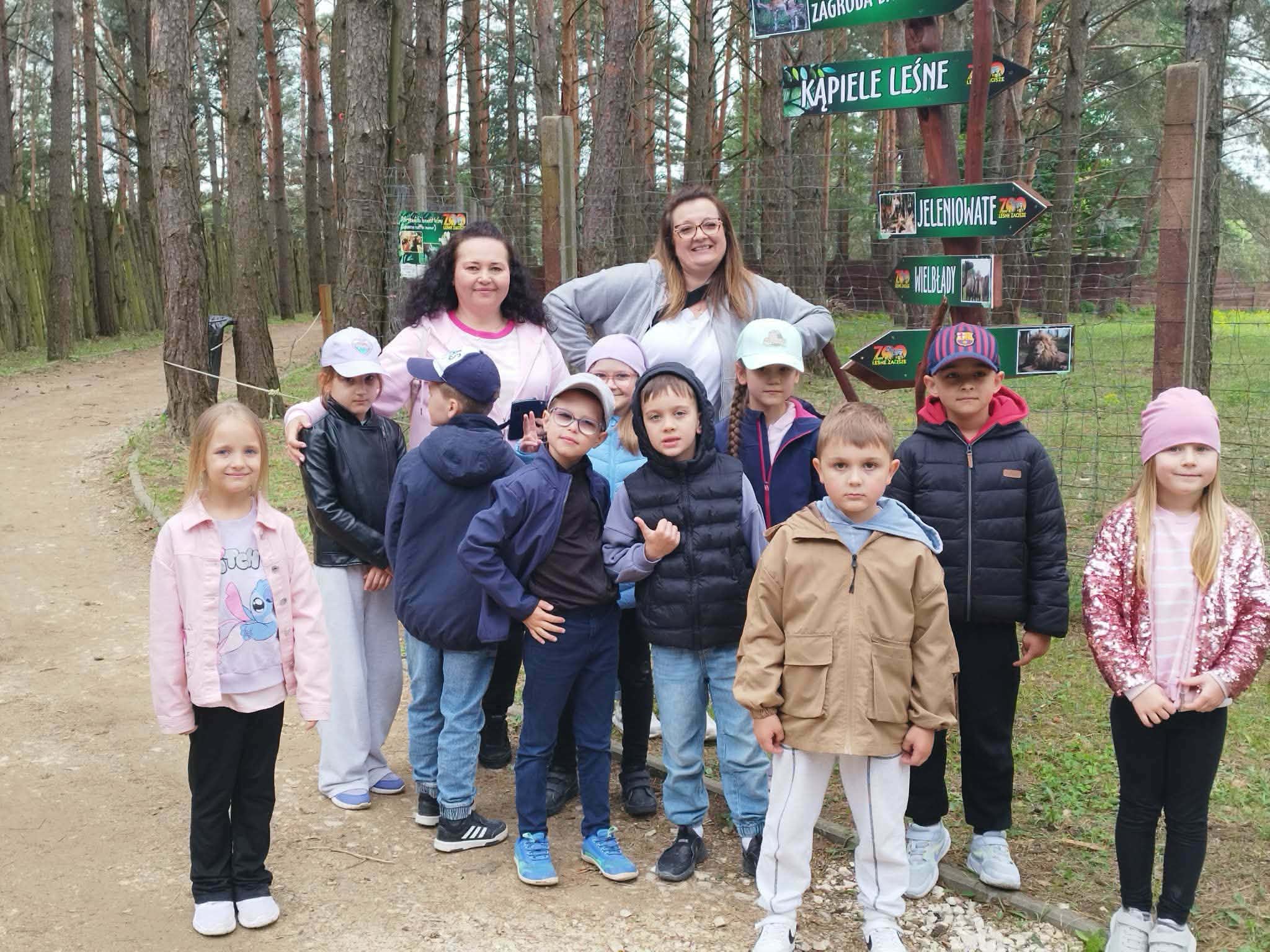 Grupa Żabki na&nbsp;wycieczce
