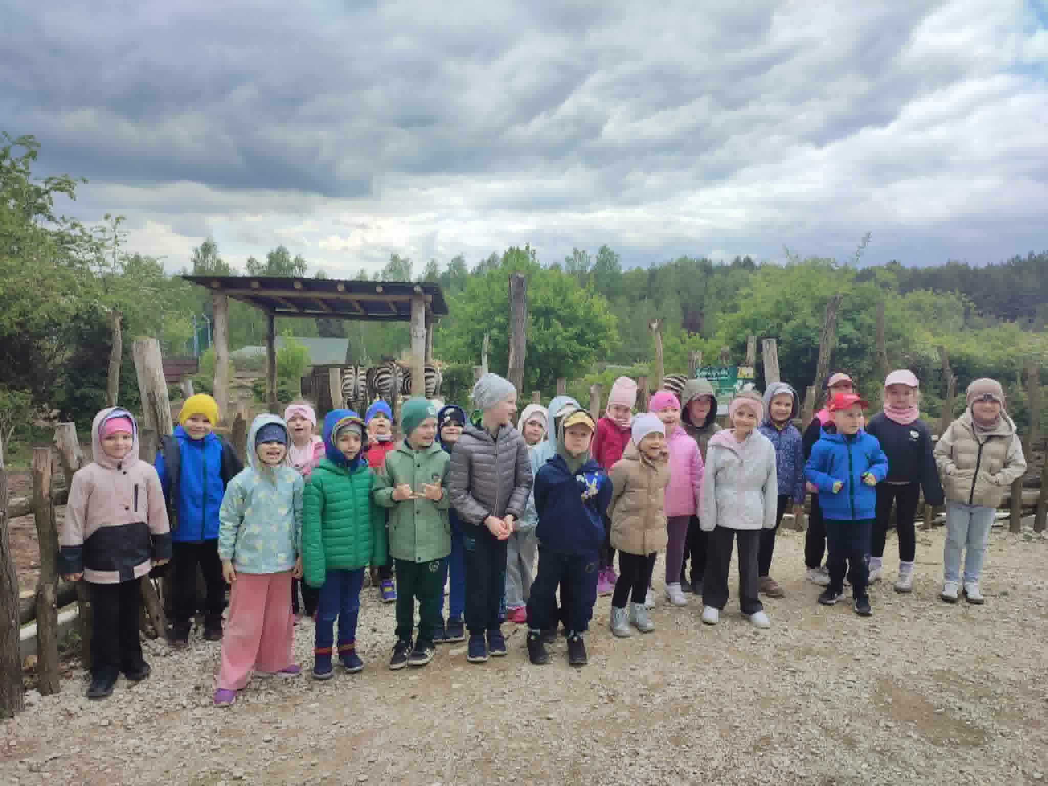Wycieczka dzieci z&nbsp;przedszkola do ZOO