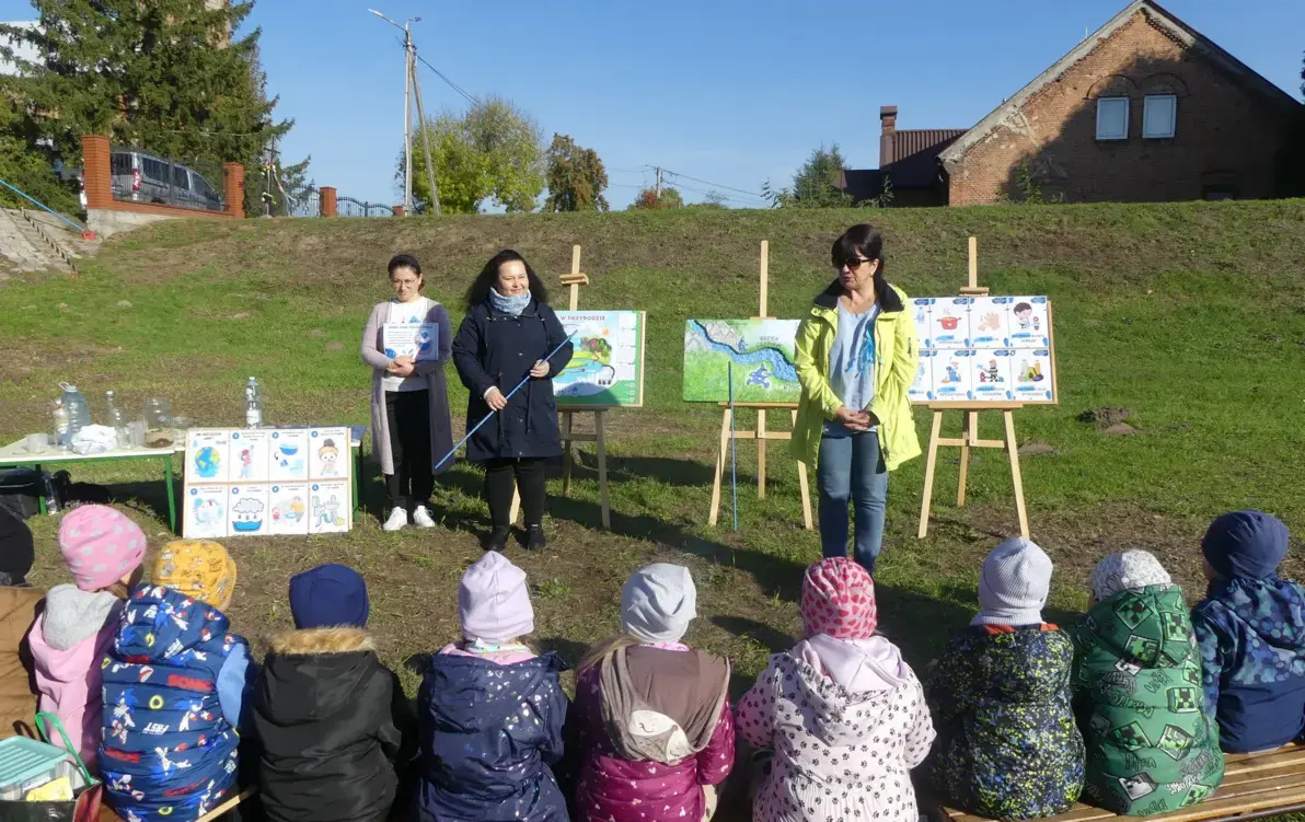 Zdjęcie do Warsztaty ekologiczne przedszkolak&oacute;w nad Rzeką Czarną nt. &bdquo;Woda i Rzeka&rdquo;.