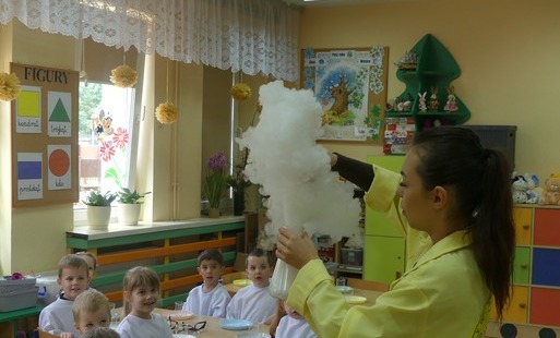 Zajęcia chemiczne w przedszkolu